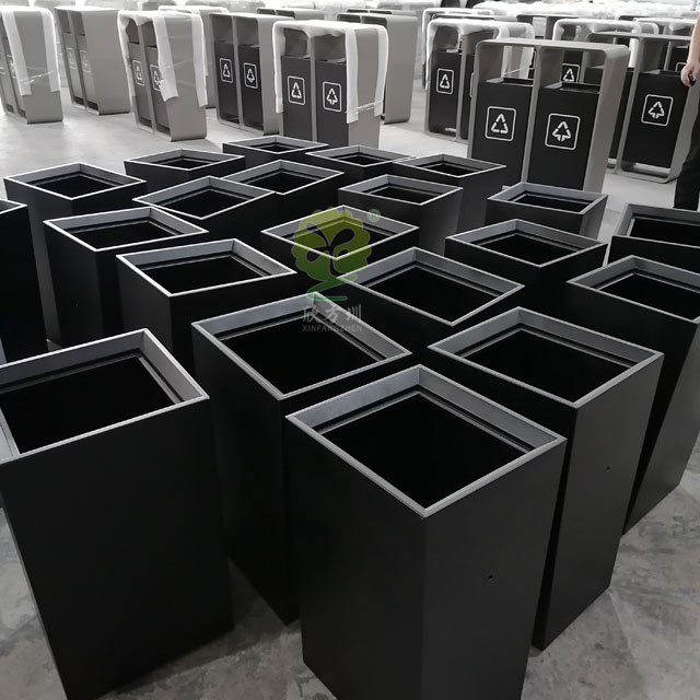 提升公共空間品質，深圳金屬垃圾桶助你一臂之力